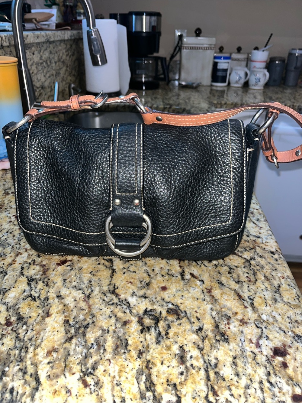 EUC Y2K 2007 Coach Chelsea Pebbled Leather Flap Handbag. 10893